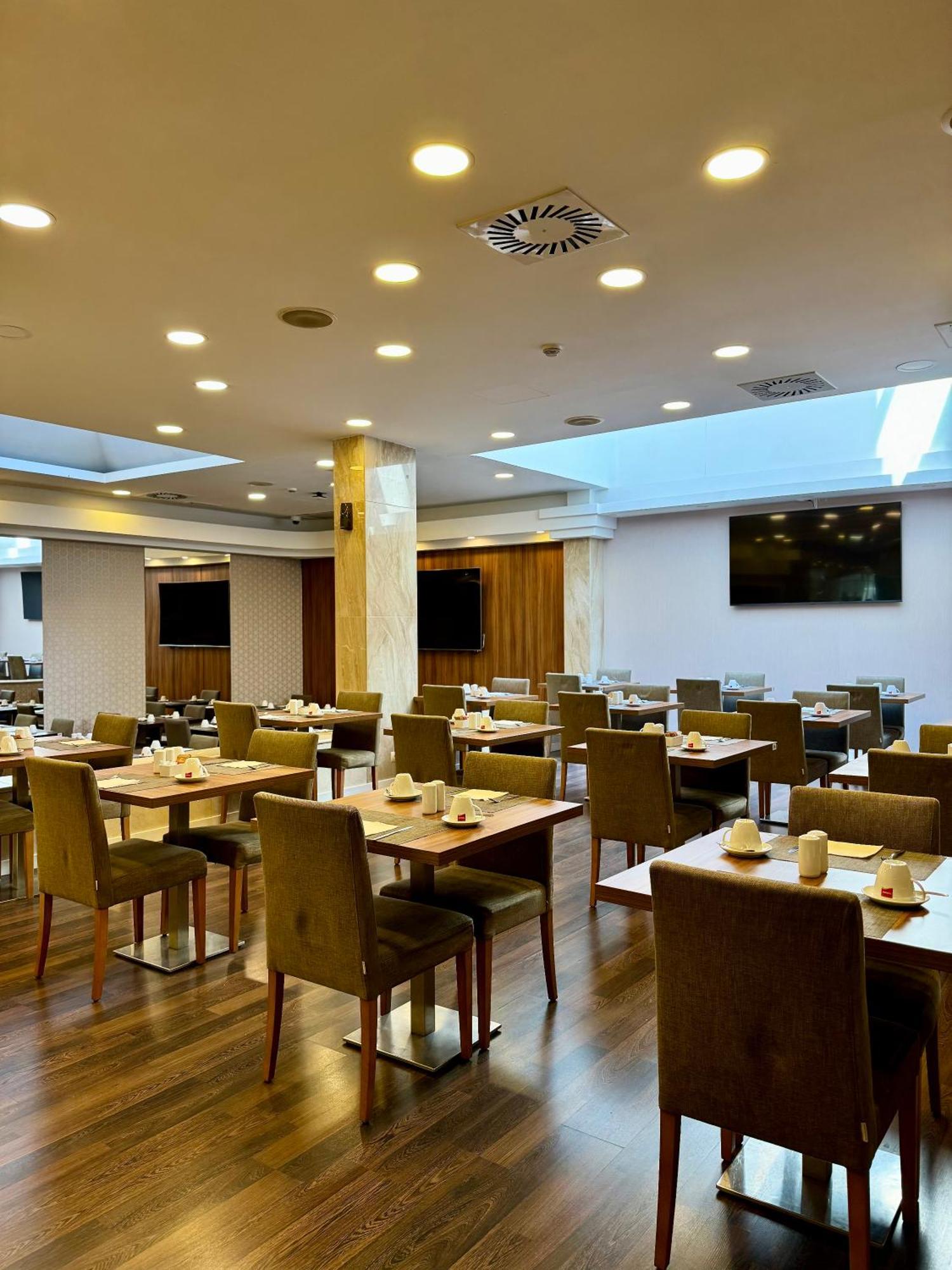 Masa Hotel Almirante Lisboa Dış mekan fotoğraf
