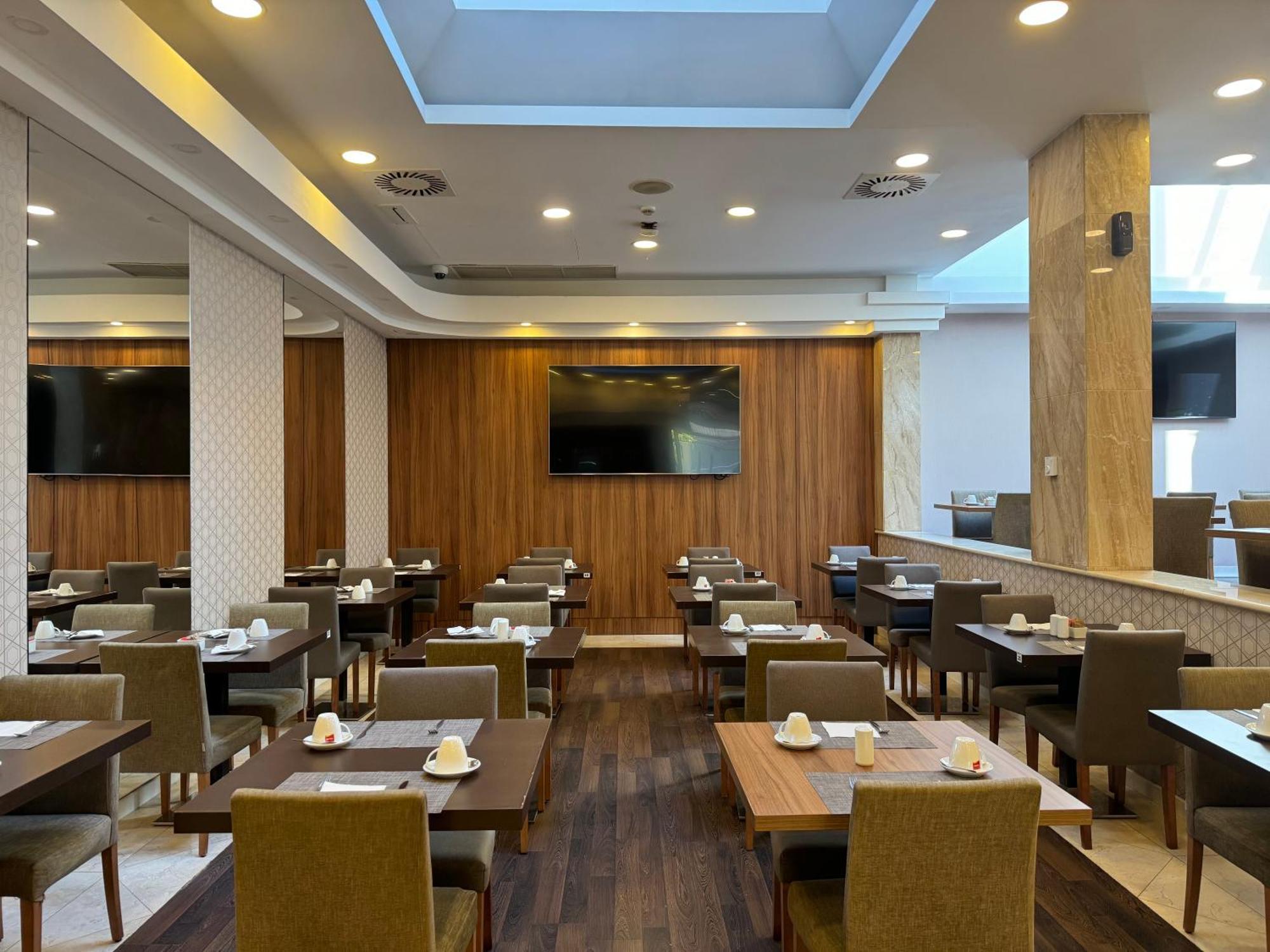 Masa Hotel Almirante Lisboa Dış mekan fotoğraf