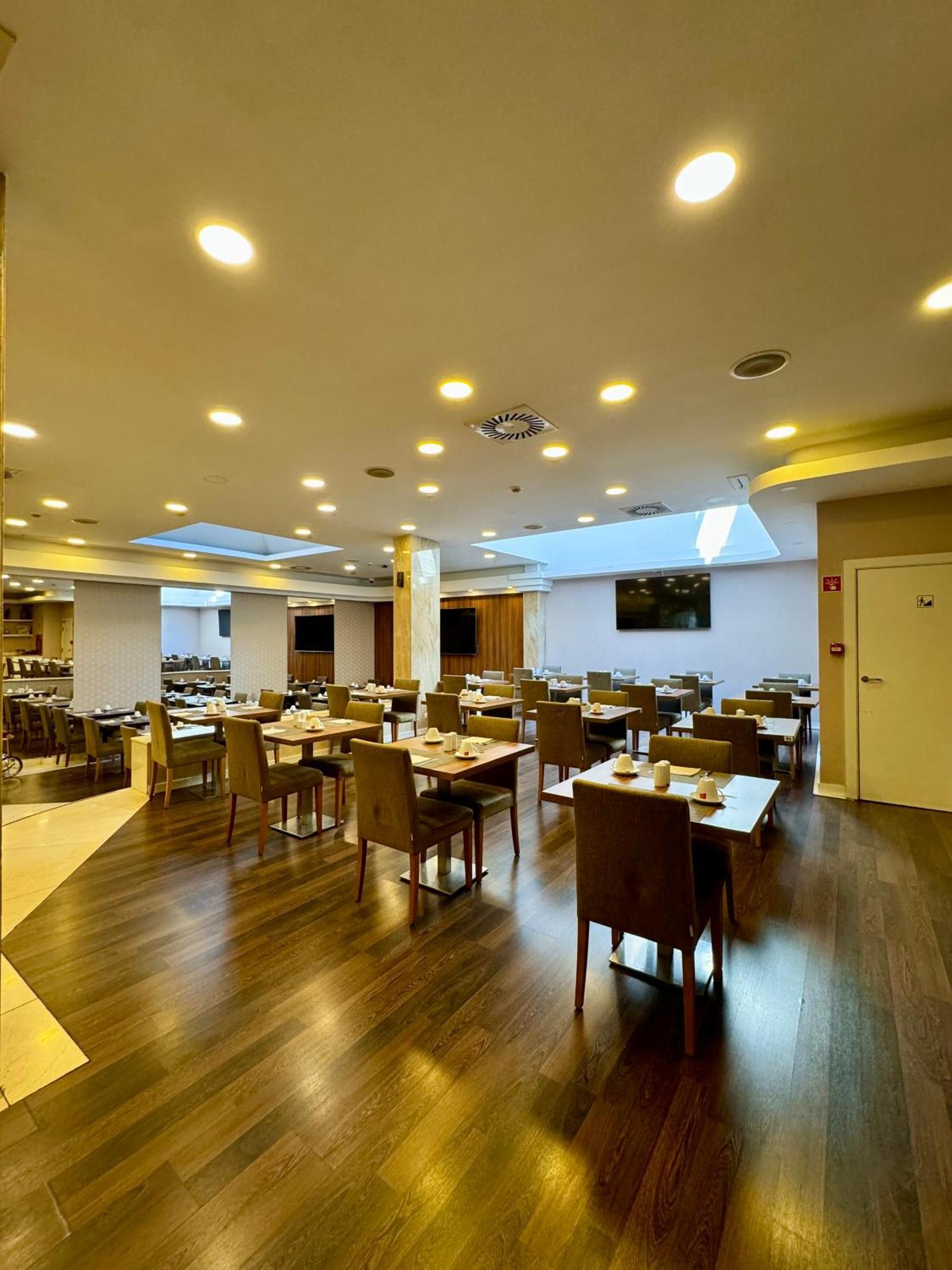 Masa Hotel Almirante Lisboa Dış mekan fotoğraf