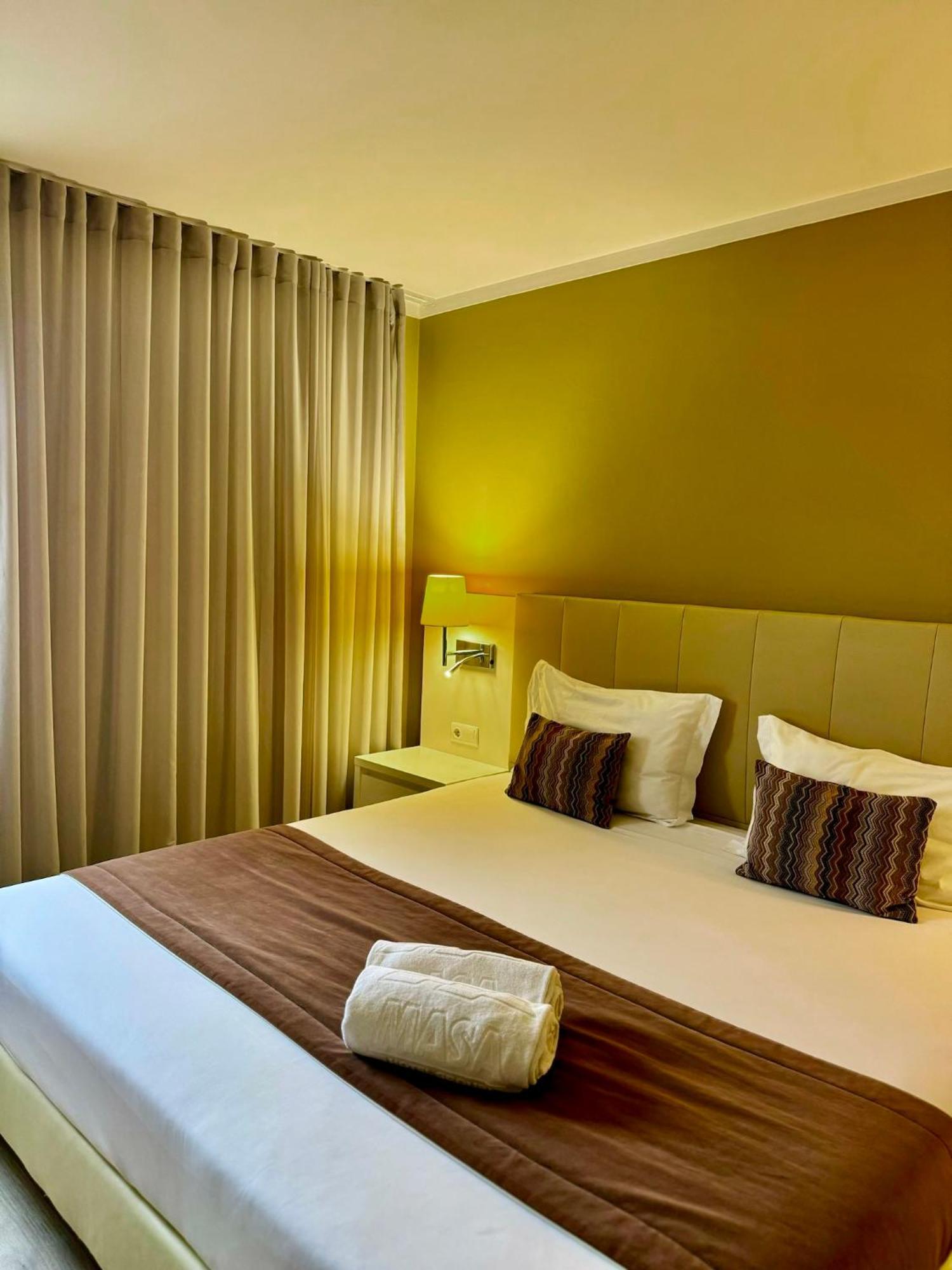 Masa Hotel Almirante Lisboa Dış mekan fotoğraf